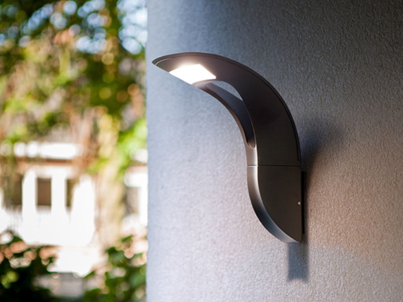 Moderne LED Außenwandlampen aus dem Hause LUTEC Leuchten / meine